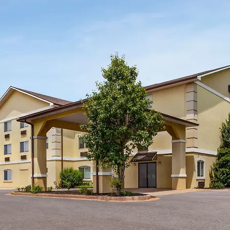 Days Inn By Wyndham Kansas City International Airport-2