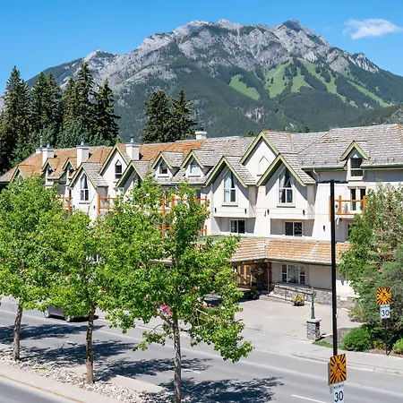 The Rundlestone Lodge-2