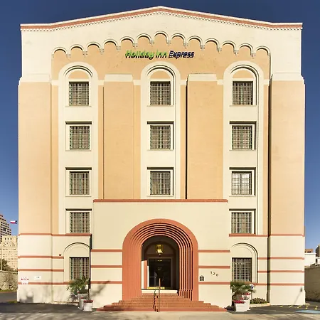 Holiday Inn Express San Antonio North Riverwalk Area By Ihg-2