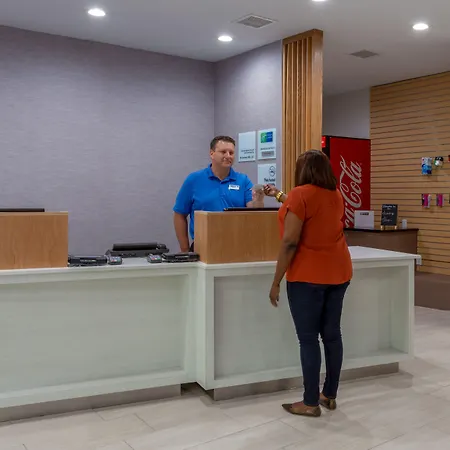 Holiday Inn Express Arrowood By Ihg-3