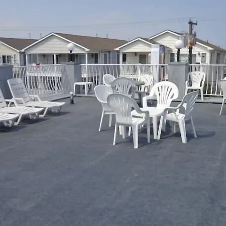 Quarterdeck Motel-3