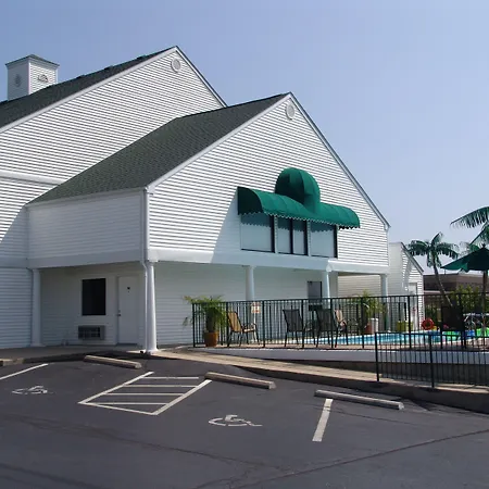 Super 8 By Wyndham Branson - Shepherd Of The Hills Exwy-2