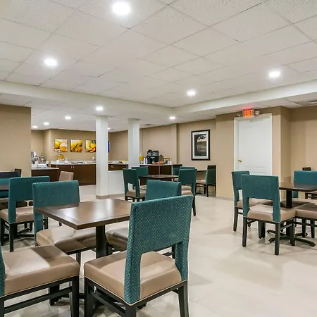 Aspire Hotel And Suites-3