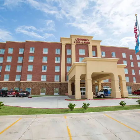 Hampton Inn & Suites Oklahoma City Airport-3