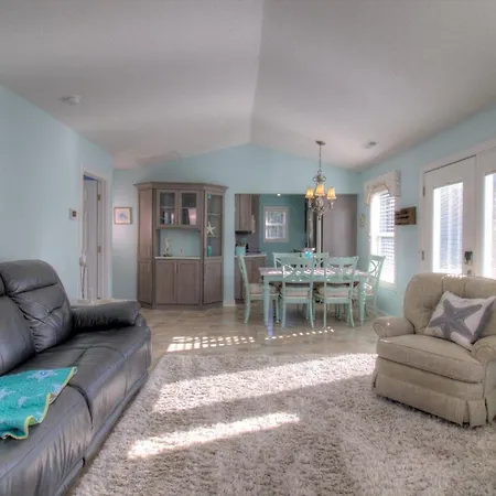 Seaglass Cottage At Ocean Green-3