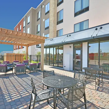 Holiday Inn Express & Suites Oklahoma City Mid - Arpt Area By Ihg-3