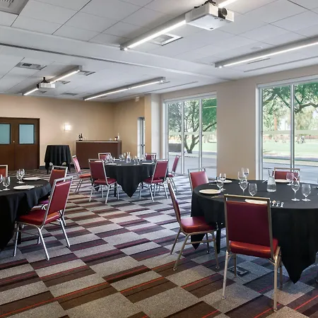 Four Points By Sheraton At Phoenix Mesa Gateway Airport-3