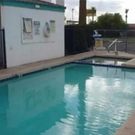 Colonade Motel Suites-3