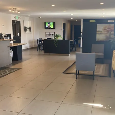 Quality Inn & Suites Near Downtown Bakersfield-2