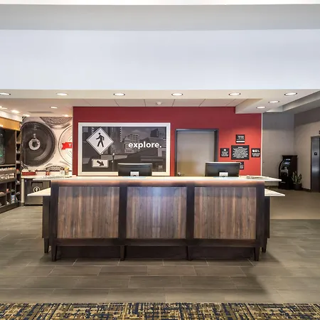 Hampton Inn & Suites Tulsa Downtown, Ok-2