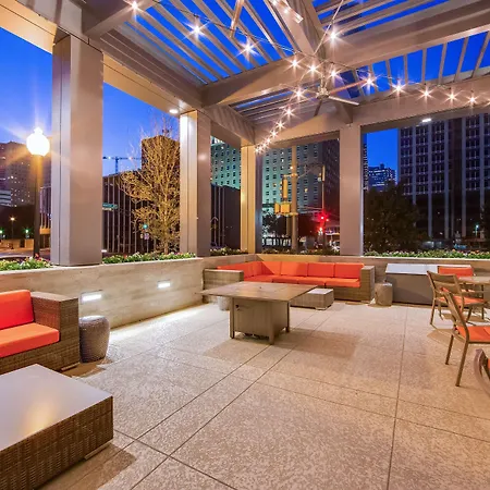 Hampton Inn & Suites Fort Worth Downtown-3