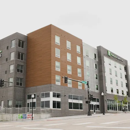 Holiday Inn Express & Suites Omaha Downtown Old Market By Ihg-3