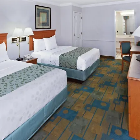 La Quinta Inn By Wyndham Austin Oltorf-2