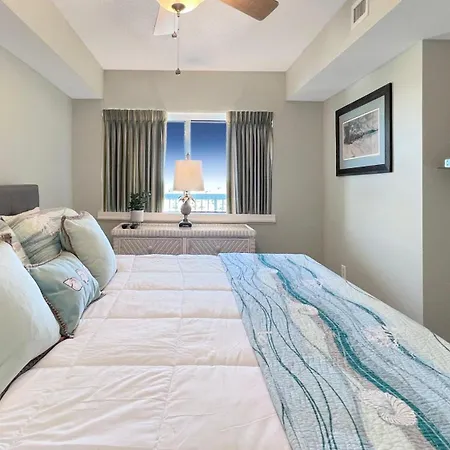 Malibu Pointe - 602-3