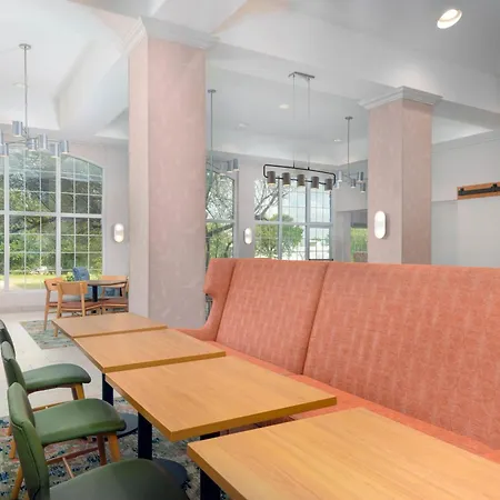 Hampton Inn & Suites-Austin Airport-2