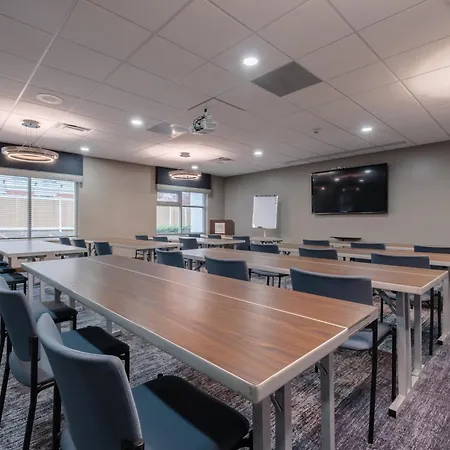 Four Points By Sheraton Louisville Airport-2