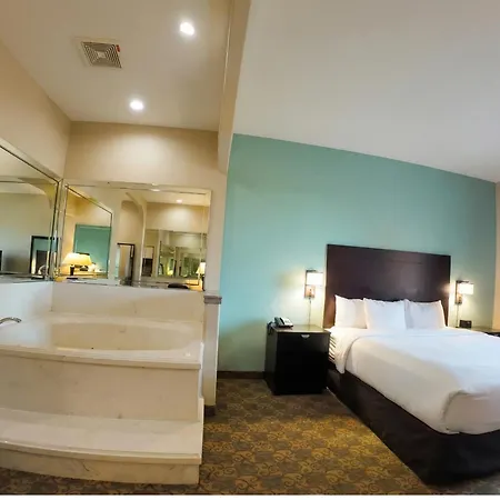 Comfort Suites Westchase Houston Energy Corridor-3