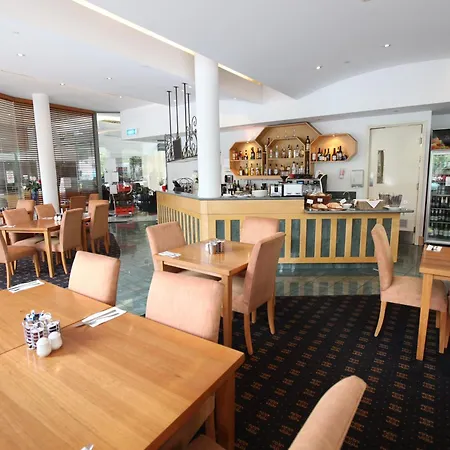 Melbourne Metropole Central Official-2