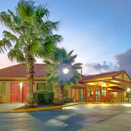 Travelodge By Wyndham Houston Hobby Airport-2