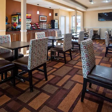 Baymont By Wyndham Lubbock-3