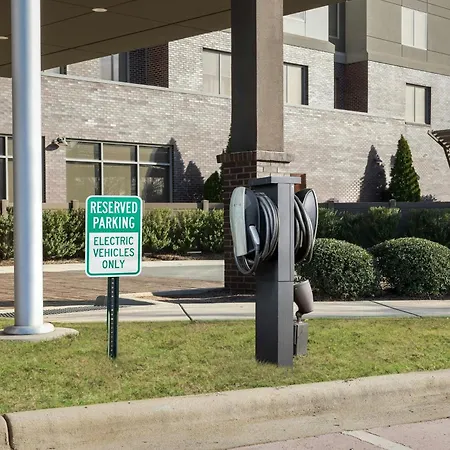 Courtyard By Marriott Charlotte Northlake-3