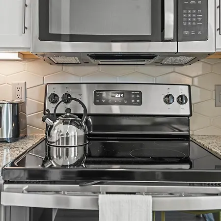 Placemakr Austin Downtown, Apartments By Hilton-2