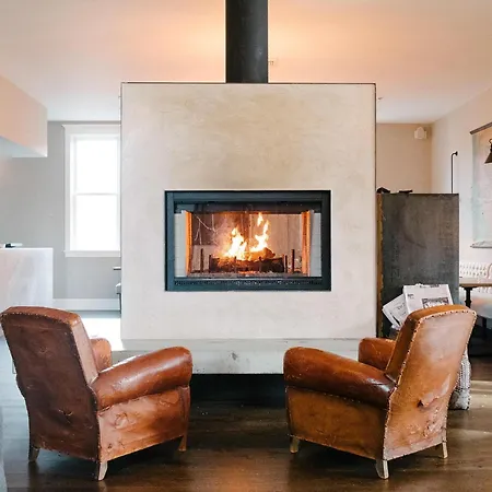 The 200 South St - King Rm 22-2
