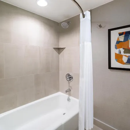 Doubletree By Hilton Austin-3