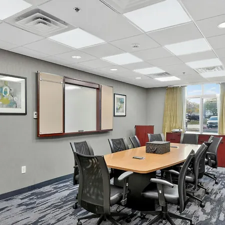 Fairfield Inn & Suites By Marriott Omaha Downtown-3