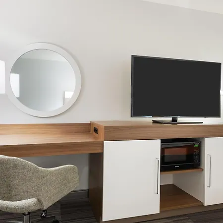 Hampton Inn & Suites Atlanta Buckhead Place-3