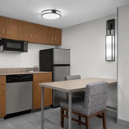 Hampton Inn & Suites Denver-Cherry Creek-3