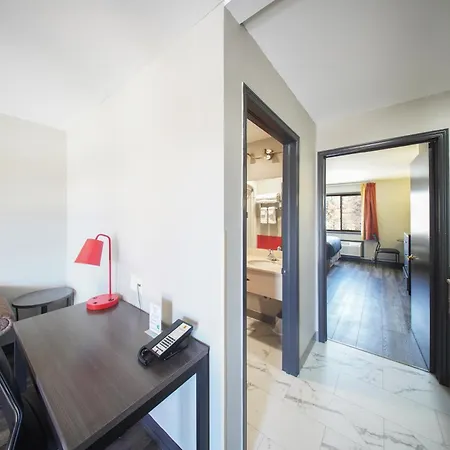 Super 8 By Wyndham Kingston-2