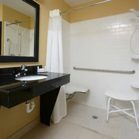 Fairfield By Marriott Inn & Suites Charlottesville North-2