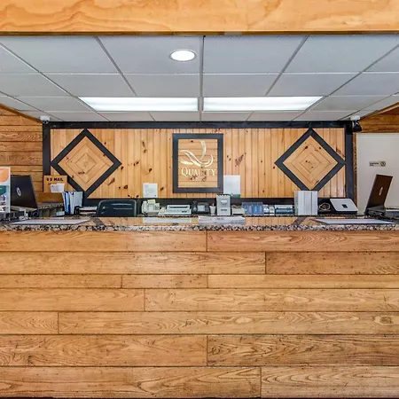 Quality Inn Creekside - Downtown Gatlinburg-2