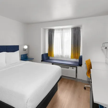 Microtel Inn And Suites Baton Rouge Airport-3