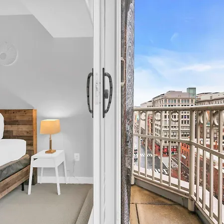 Heaven On Washington Fully Furnished Apartments-2