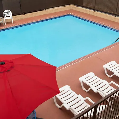 Ramada By Wyndham San Antonio Near Seaworld - Lackland Afb-3