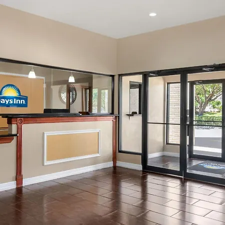 Days Inn By Wyndham San Antonio Near Fiesta Park-2