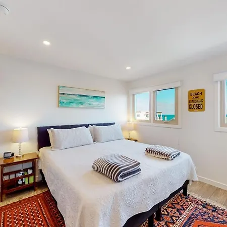 Mariners Court - 4 Laurel St Unit 219-3