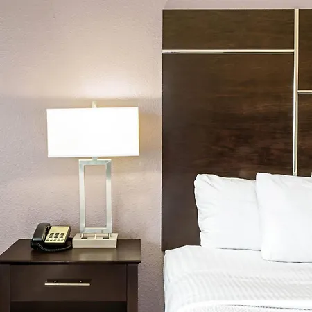 La Quinta By Wyndham Denver Gateway Park-3
