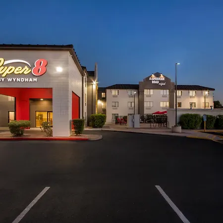 Super 8 By Wyndham Mesa Gilbert-3