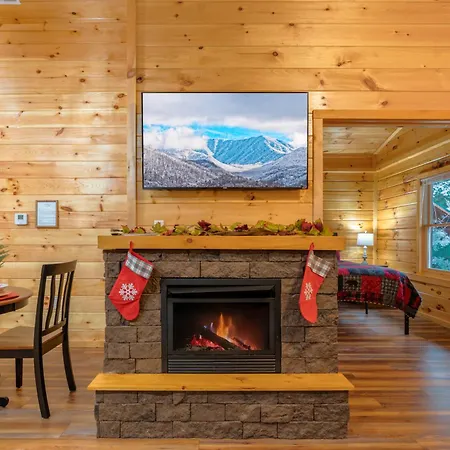 Stunning Lovers Getaway In Gatlinburg,New!Free Tickets 2 Dollywood,Anakeesta,Ziplining,Aquari & More-2