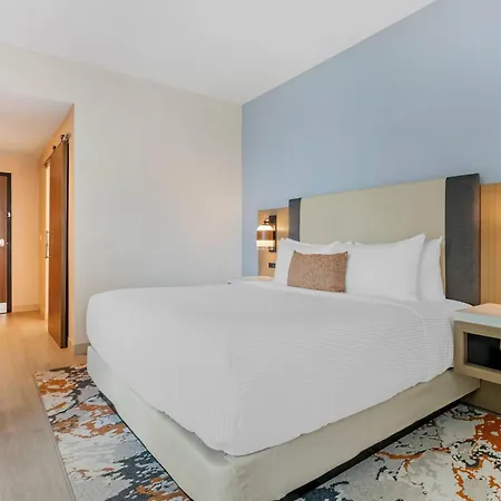 Cambria Hotel Austin Downtown-3