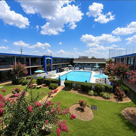 Clarion Inn-3