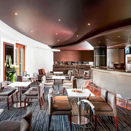Quay West Suites Melbourne-2
