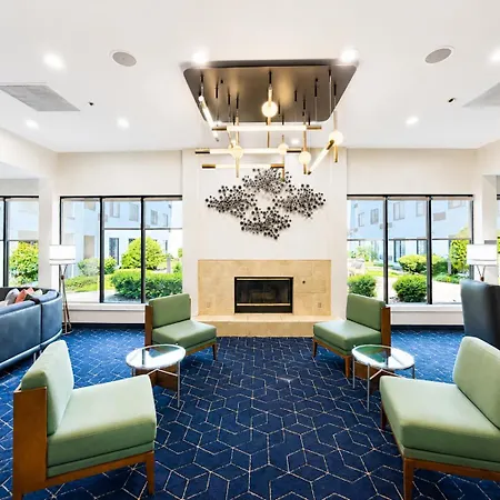 Courtyard By Marriott Houston Hobby Airport-3