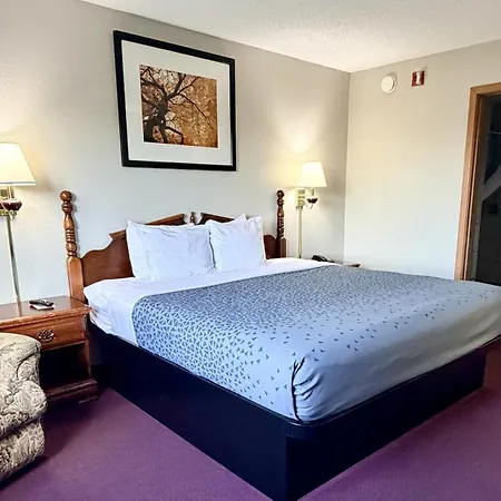 Scenic Hills Inn-3