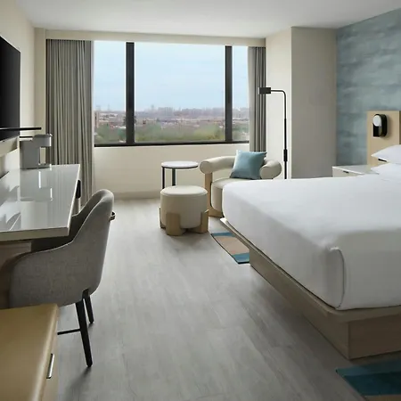 Toronto Airport Marriott Hotel-2