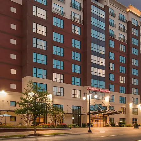 Hampton Inn & Suites National Harbor-Newly Renovated-2