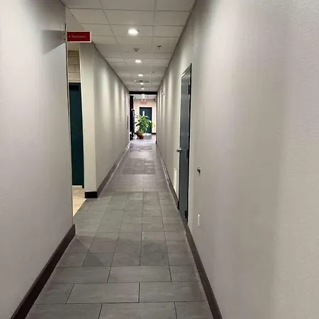 Surface Boutique Hotel, Will Rogers Airport, Fairgrounds, Restaurant & Bar-3